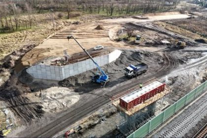 Cesta vlakom na Zahori sa skrati o 10 az 12 minut ale najskor o 4 az 5 rokov