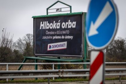 Demokrati postavia referendom Pellegriniho pred dilemu Podla pravnikov ho moze rovno odmietnut