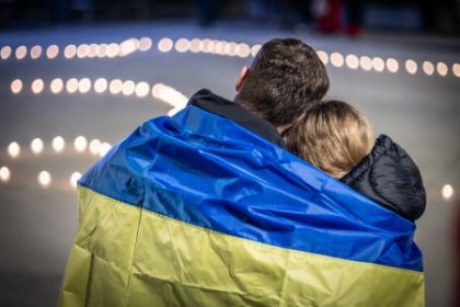 Frontova romantika masazne salony slnecnice a manzelky v uloge mileniek