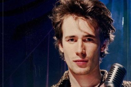 Jeff Buckley sa po tridsiatich rokoch vracia do hitparady Zasluia sa o to zive nahravky a novy dokument