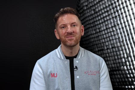 Miro Jaros Nazaciatku Superstar som dostal velmi zlu radu V televizii som hral frajera ale v skutonosti som plakal