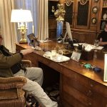 Nenavist voci Angele Merkelovej a snaha o diskreditacne fotografie Epstein a Bannon chceli menit europsku politiku