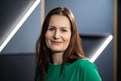 Poslankyna Bajo Holeckova Ked sa spoja kauzy a konsolidacia moze to ovplyvnit aj volicov vlady
