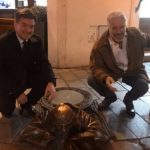 Si moj priatel rad ta vitam v Bratislave napisal Lajcak a dal sa Epsteinom prepravit aj do Popradu