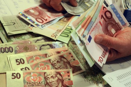 Slovenski zivnostnici si priplatia na odvodoch v Cesku mozu pri rovnakom prijme usetrit tisice eur