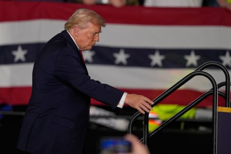 Trumpov svet 378 den Volebny shok v Texase republikani prehrali v obvode kde Trump vyhral o 17 percentualnych bodov