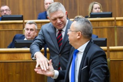 Vlada sa odvolava na europske pravidla ktere jej vsak umoznuju aj 5percentny deficit hovori ekonom Suster