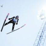 Zvacsuju si penisy aby doskokili dalej Z bizarneho sposobu skokanov na lyziach sa stava olympijska tema