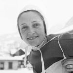 dvakrat sa vratila k sportu po porode v cortine pred 70 rokmi prvykrat zlozila olympijsky slub zena