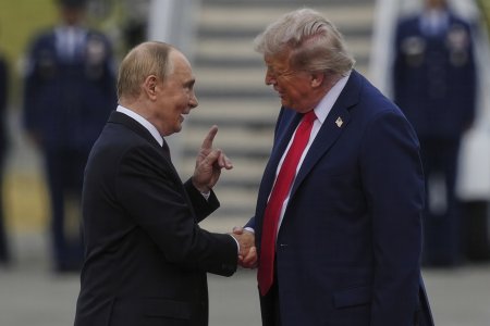 Ekonomicky spravodajsky filter Iran chce utocit na lode a Trump s Putinom zarabat na drahej rope