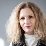 Nechcem aby sa zabudlo na cintoriny na ihriskach ani na rozlucku 8rocnej Evy s jej hrackami hovori fotografka Syrovatka