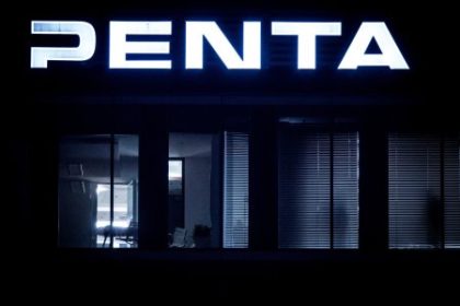 Penta odmieta odpovedat na otazky Dennika N a SME Kritikov sa snai zastrasit a umlcit tvrdi sefredaktor Kostolny