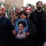 Rezim v Teherane vyckava a najsilnejsie trumfy este nevylozil hovori expert na Iran