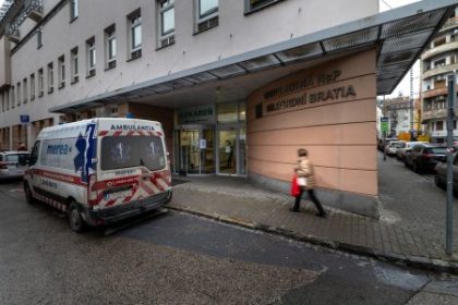 Statna poistovna zvysila financovanie nemocnic Penty Aj statne zariadenia dostali viac nez v minulosti tvrdi