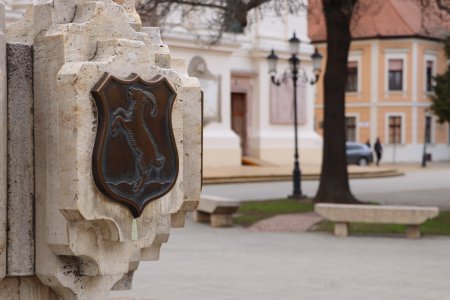 Tisza ohrozuje dlhocornu bashtu orbanovcov Predvolbna reportaz z hlavneho mesta madarskych automobiliek