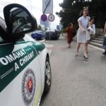 Volania na tiesnovu linku a vystrasene deti Policia vysetruje pochybenia pri simulaciach utokov na skolach