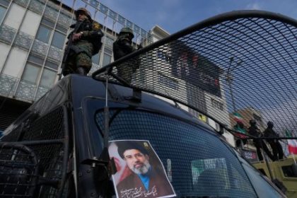 Zlych scenarov je tu zufalo vela obcianska vojna stale hrozi hovori expertka na Iran Hrabalova
