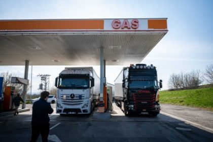nizsia cena na toteme dvojakana stojane finalna pri pokladnici cerpacky uz uctuju rozne ceny domacim a zahranicnym vodicom
