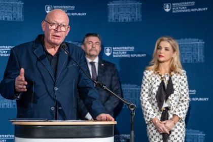 recitovanie o kriede a pohorsena simkovicova ministerstvo kultury a fpu ustupuju od rusenia viacrocnych grantov