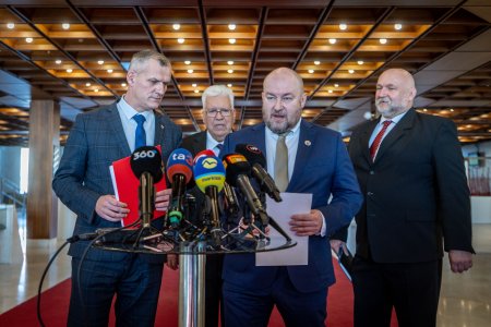 Huliakovci zablokovali Tarabov plan na ovladnutie envirofondu pridala sa aj opozicia