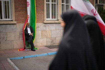 Iran je ako cierna skrinka do ktorej nevidime tazke rokovania v Pakistane naznacia jeho buducnost