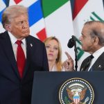 Necakany mierotvorca medi Bielym domom a Teheranom Ako chce Pakistan ukoncit vojnu v Irane