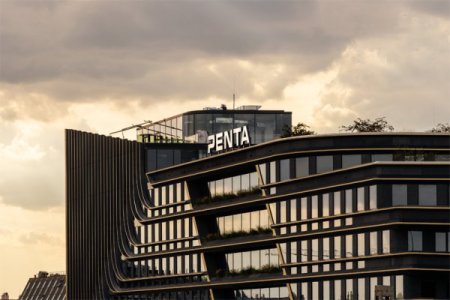 Penta a JT Banka dosiahnli rekordne zisky Penta viac ako 700 milionov eur a banka vyse stvr miliardy