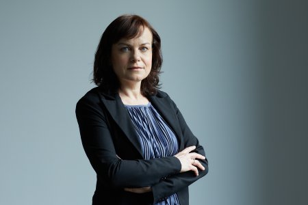 Riaditelka Nadacie Zastavme korupciu ktorej poskodili auto Mam pocit ze miera agresivity je ako v 90 rokoch