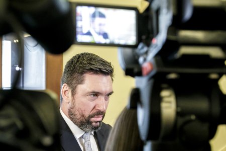 Takac musi o akreditacii pre platobnu agenturu rozhodnut najneskor v juni Nema cas do septembra