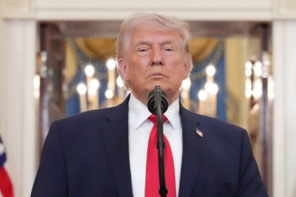 Trumpov svet 437 den Americky prezident vazne zvazuje vystupenie USA z NATO