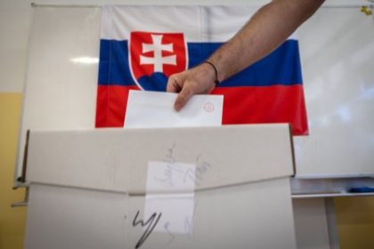 hlasovanie postou odbornici v madarsku odporucaju rumunsky model zatial co slovensko ho planuje zrusit
