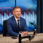 pozastavime tuto fabriku na lzi odkazal peter magyar z madarskej verejnopravnej televizie