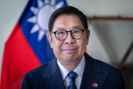 Cinska invazia by z dna na den mohla vymazat desatinu globalneho HDP varuje taiwansky diplomat