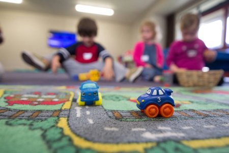 Drucker priznal ze v skolstve chyba viac ako 17 tisic pedagogickych asistentov a slubuje zmeny