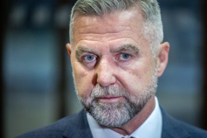 Gasparova praca v parlamente Riesil opoziciu Kisku aj mikiny