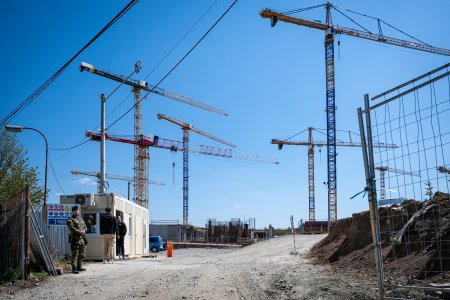 Kaliniak tvrdi ze stat usetril v presovskej nemocnici vsak dohliada menej expertov za vyssiu cenu na osobu