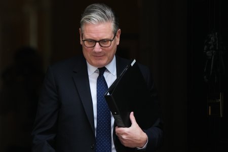 Mal odvahu na reformy no teraz musi odis Tlak na rezignaciu britskeho premiera Starmera narasta