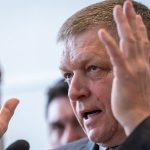 Ospravdlnte sa vyzval Fico kontrolorov ktori ulozili pokutu za langos Potvrdil ze kancelar Merz nepride