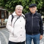 Trnava sa im paci o politike hovorit nechcu a Adela rozprava rychlo Reportaz z vyletu s ceskymi seniorami