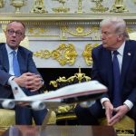 Trumpov svet 469 den Merzove slova ho nahnevali preto stahuje 5 tisic vojakov z Nemecka Je to iba zaciatok varuje Trump