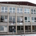 V Liptovskom Mikulasi sa romske deti sustreduju na jednej skole Mesto o rieseniach nehovori riaditel popiera ze skola je segregovana