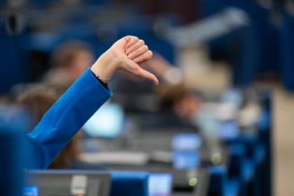 Varovali sme vas nic ste neurobili Europsky parlament ostro kritizuje situaciu na Slovensku