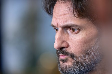 kritika predsedu nku na kalinakovu nemocnicu bez verejneho obstaravania expremieri by ho odvolali