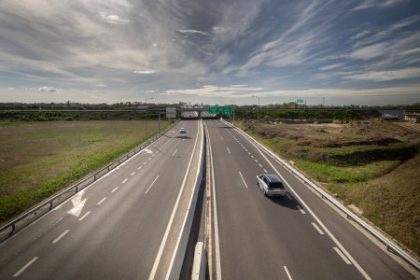 Koalicia opat nechava UHP hodnotit dialnice a zeleznice Obavala sa o peniaze z planu obnovy