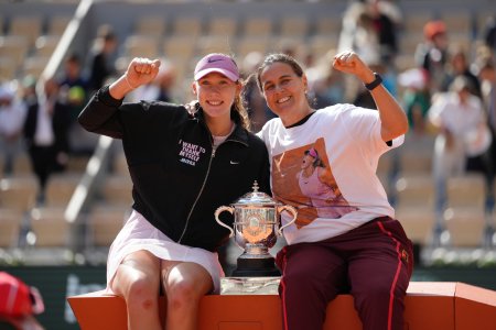 Na Roland Garros znela rustina vlajku museli schovat Zenske finale spojilo dva odlisne pribehy