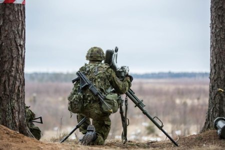 Nakupuju Himarsy drony a buduju rezervy Pobaltie sa na moznu vojnu s Ruskom pripravuje inak ako Slovensko
