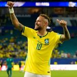Navrat Neymara po troch rokoch videl s poharom vina aj Beckham Konspiracie o Brazlanovi sa nepotvrdili