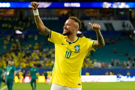 Navrat Neymara po troch rokoch videl s poharom vina aj Beckham Konspiracie o Brazlanovi sa nepotvrdili