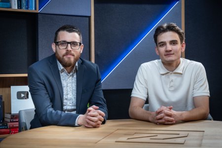 Odbornici na investovanie Kto vlastni index Nasdaq bude mat investovane aj do SpaceX