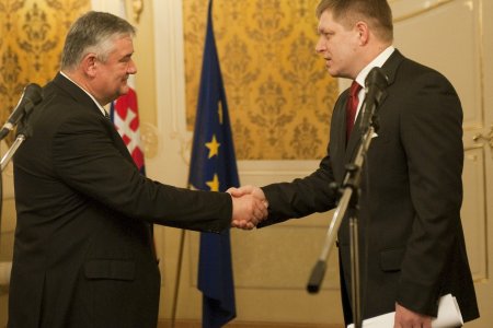 Oholil aj Fica hovoril Pociatek Teraz sa Slota aj vdaka Smeru vyhol trestu za korupciu
